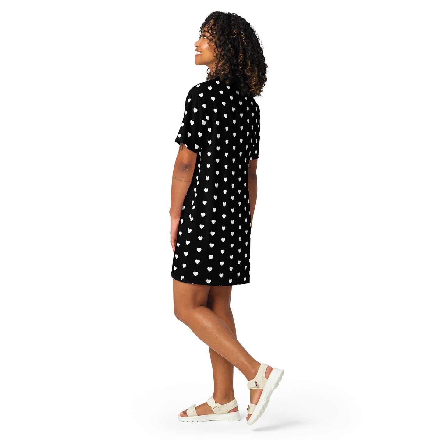 T-Shirt Dress - HERTTAHOUND HEARTS bw