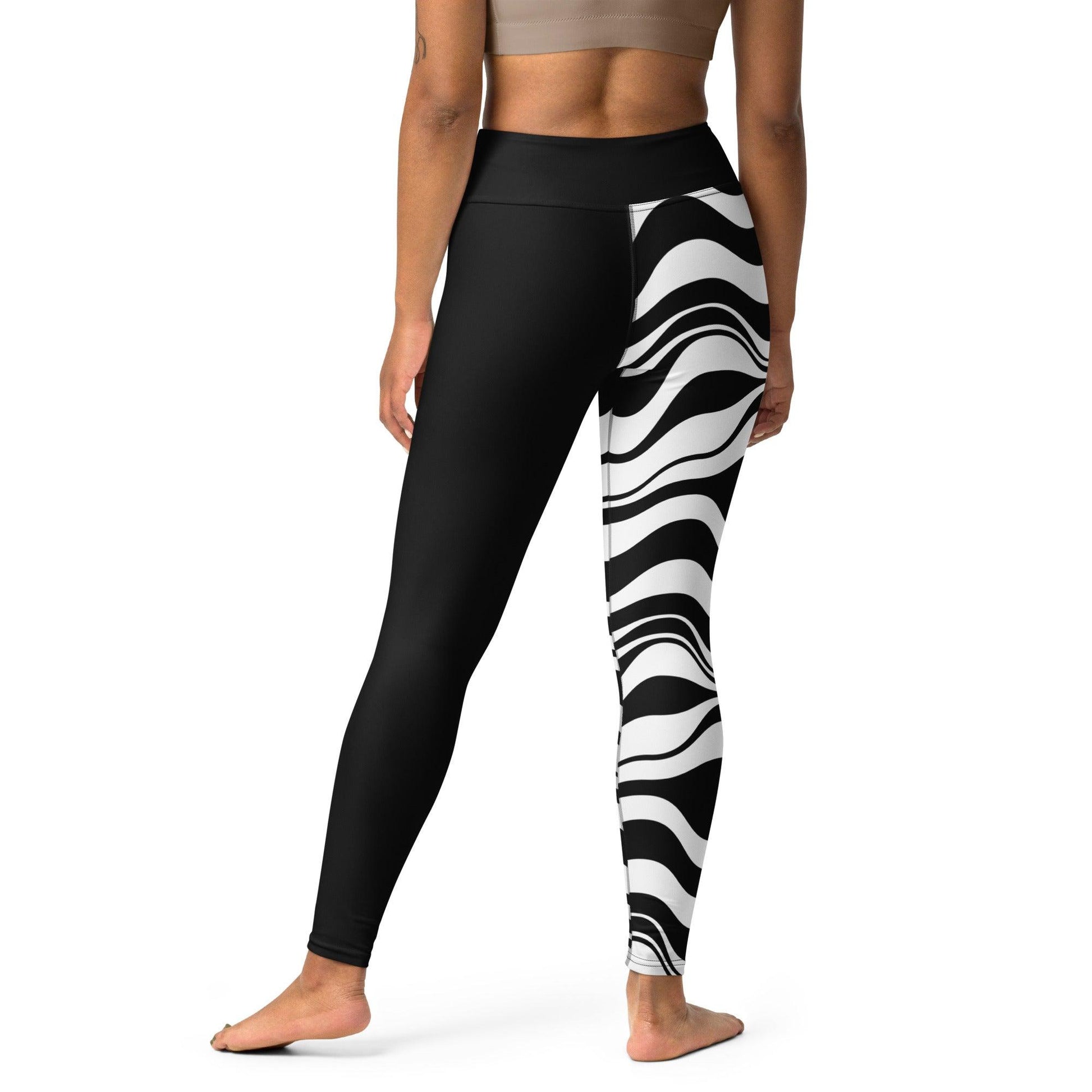 Yoga leggings - ENERGY WAVES black - Wavy stripe print